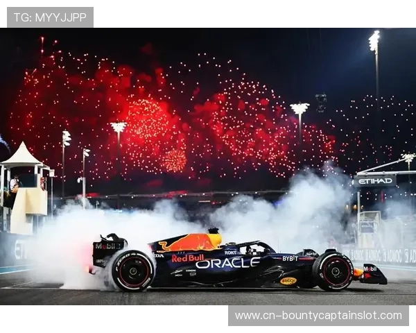 诺里斯阿布扎比站季军收官，以2分优势首夺F1车手总冠军