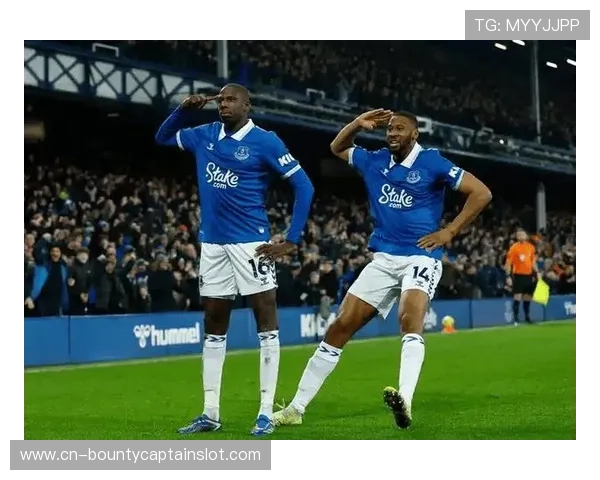 诺丁汉森林保级关键战失利,主帅赛后坦言“现代足球风格要求我们改变太多”